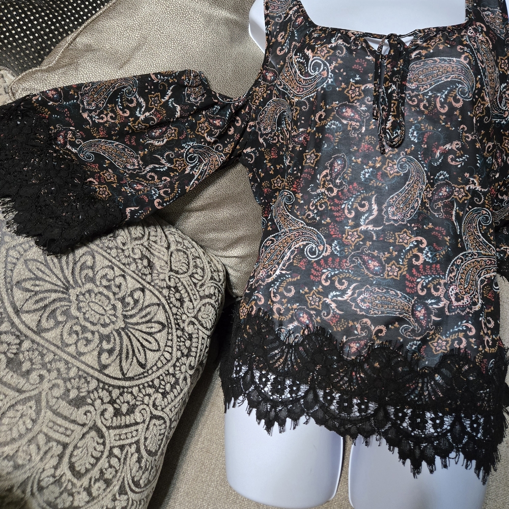 i jeans by Buffalo Black Paisley Blouse